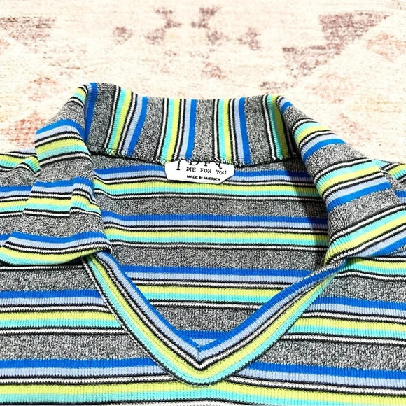 Vintage Y2K Blue gray and green striped collared polo shirt - Picture 5 of 10